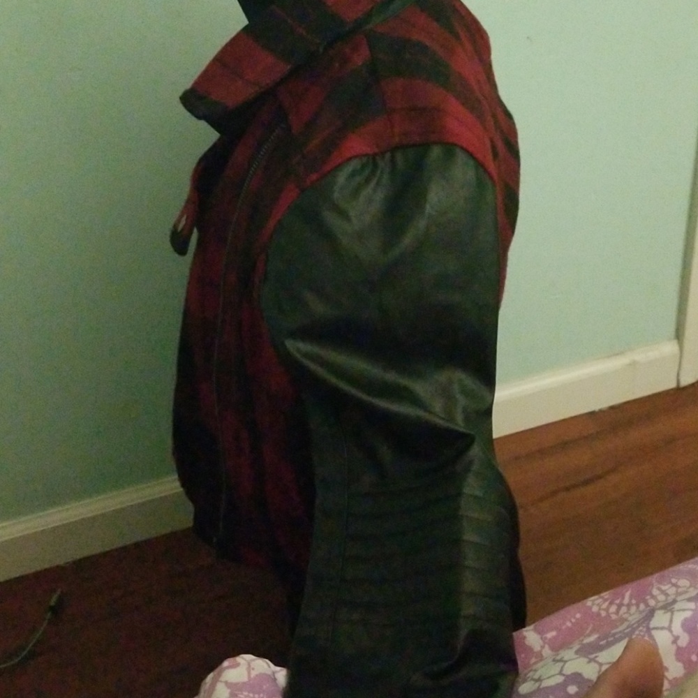 Jacket - Picture 2 of 3